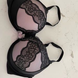 Victoria’s Secret Bombshell 38 D